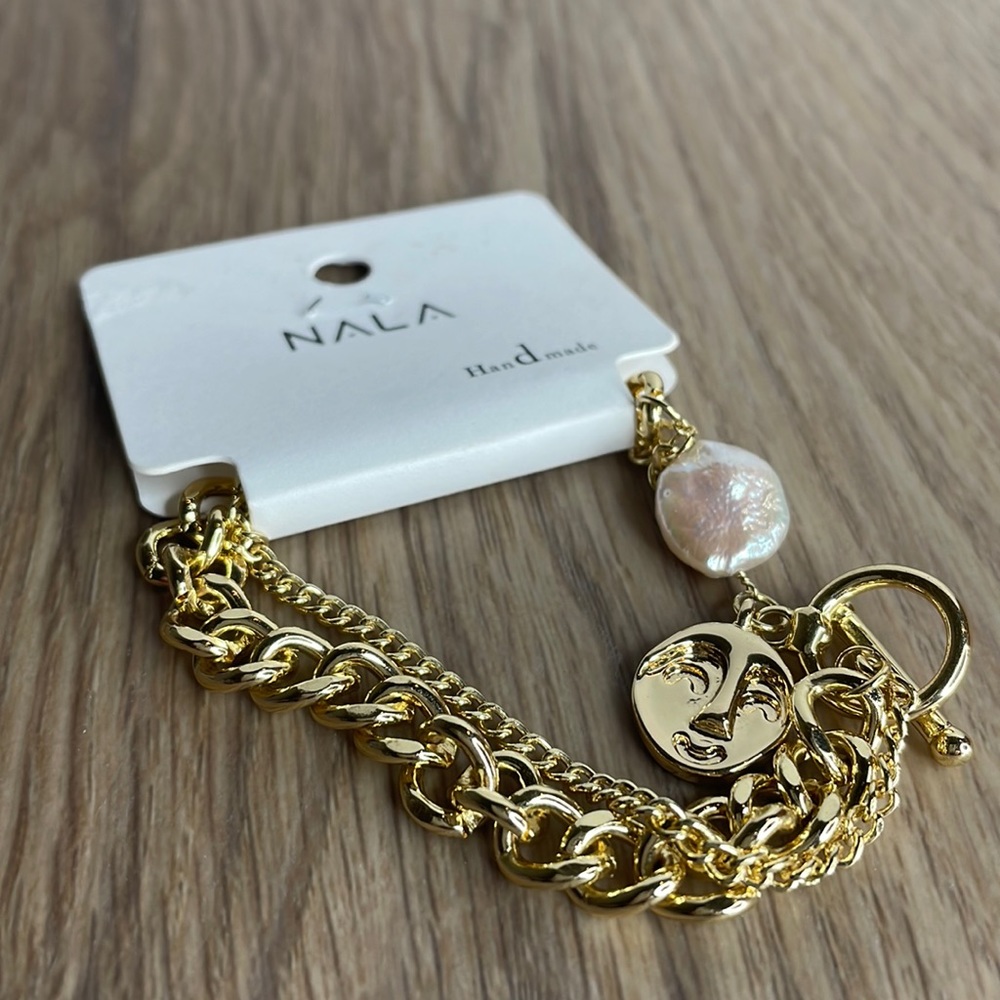 Gold Chain & Pearl Beacelet